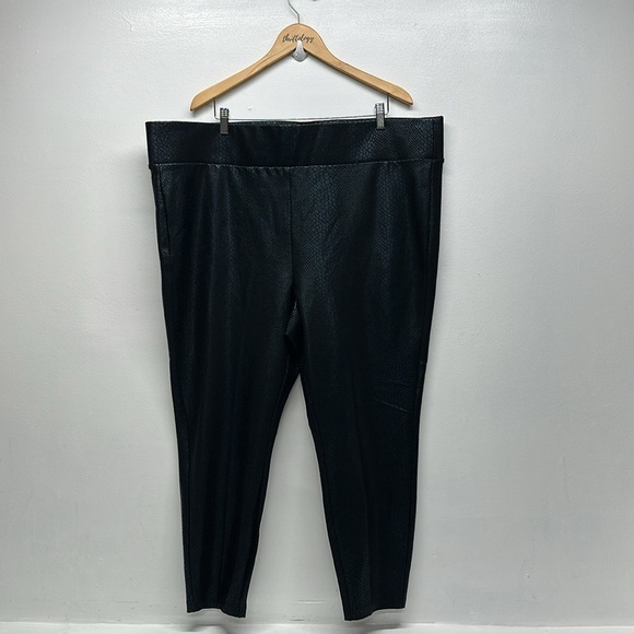 Torrid Pixie Pants Pull On High Rise Tonal Snake Animal Print Black Plus Size 4X - Picture 2 of 8